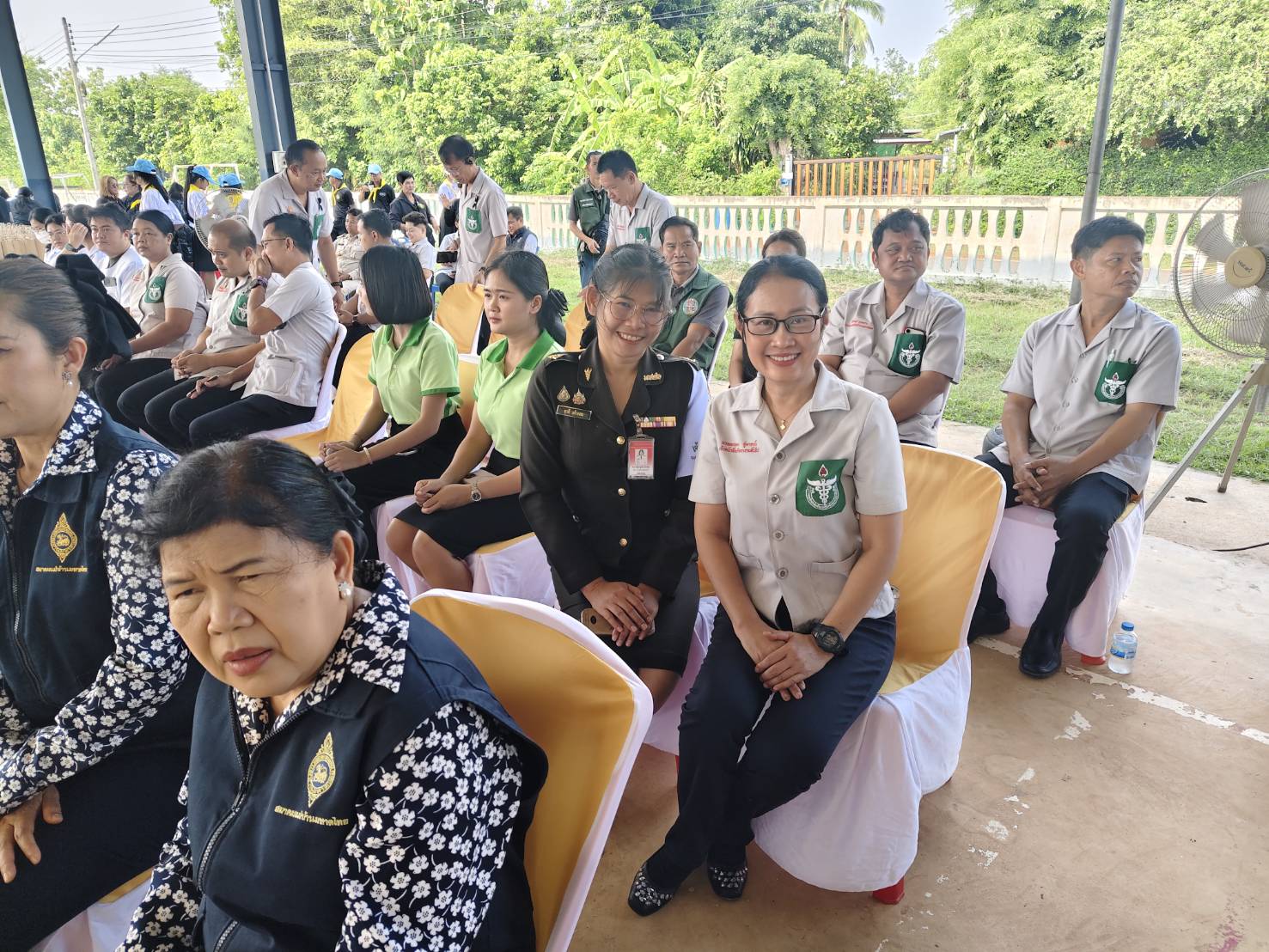 title - วันอังคารที่ 12 พฤษภาคม 2569 นายประเสริฐ กาญจนเกียรติกุล ปฏิรูปที่ดินจังหวัดบุรีรัมย์ มอบหมายให้นางนวลละออง ชูมาตย์ ผอ.กลุ่มยุทธศาสตร์และการปฏิรูปที่ดิน พร้อมเจ้าหน้าที่ ส.ป.ก.บุรีรัมย์ ร่วมออกหน่วยแพทย์เคลื่อนที่ (พอ.สว.) และโครงการ 